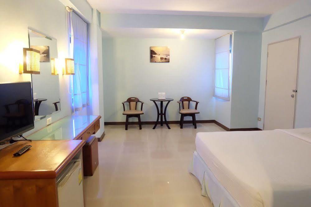 Chudchada Place Hat Yai Bagian luar foto