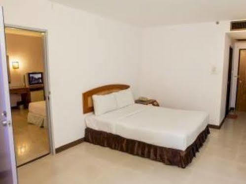Chudchada Place Hat Yai Bagian luar foto